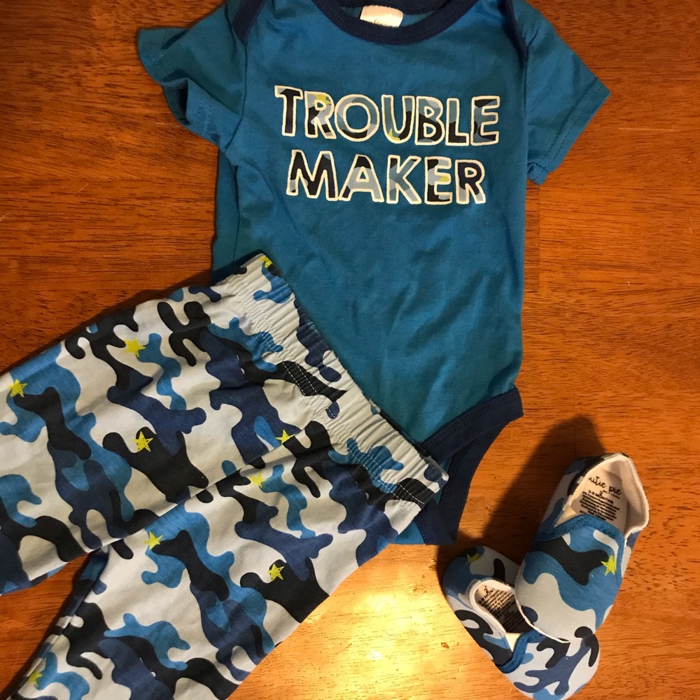 Camo matching body suit, pants and slippers